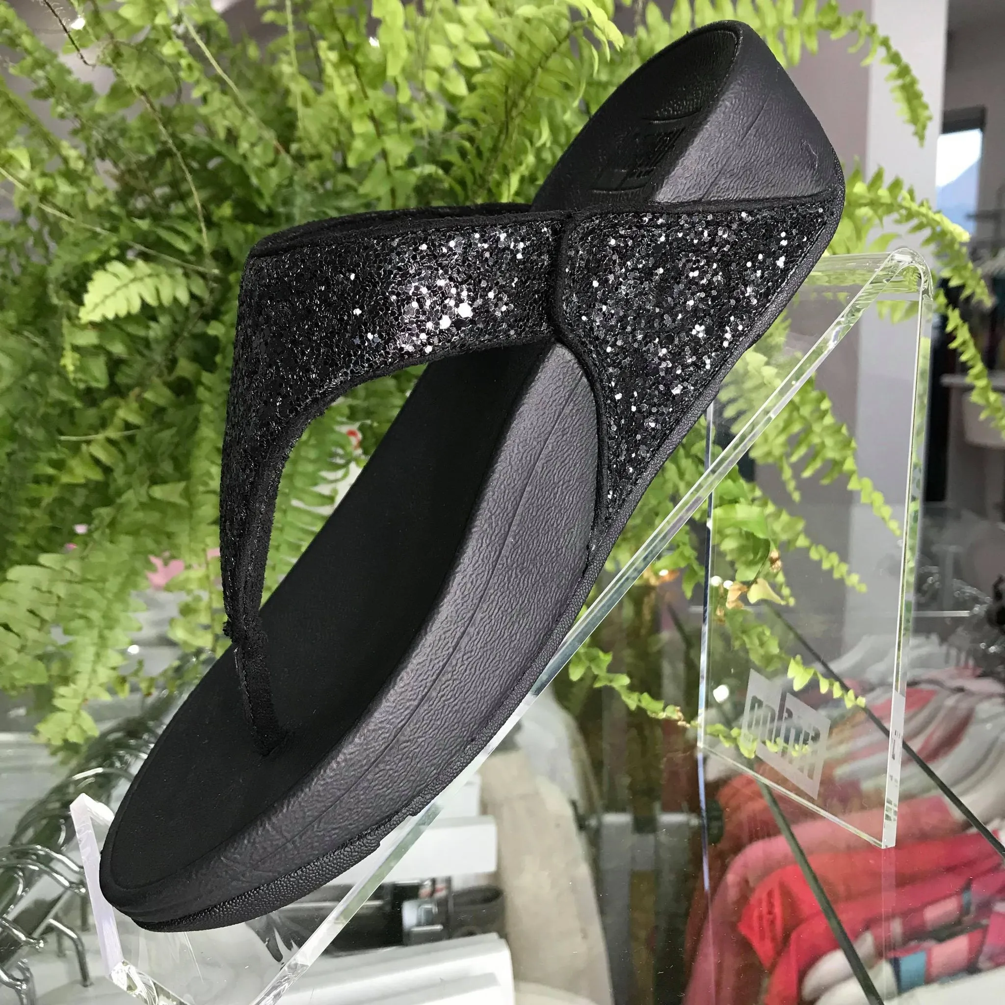 FitFlop Lulu Glitter Toe-Thongs Black Glitter | Dotique