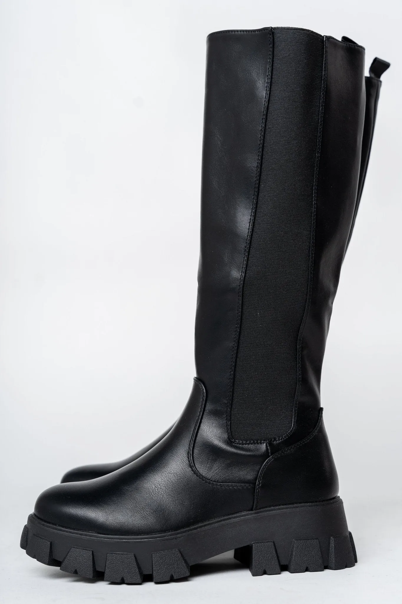 Lori lug platform boots black