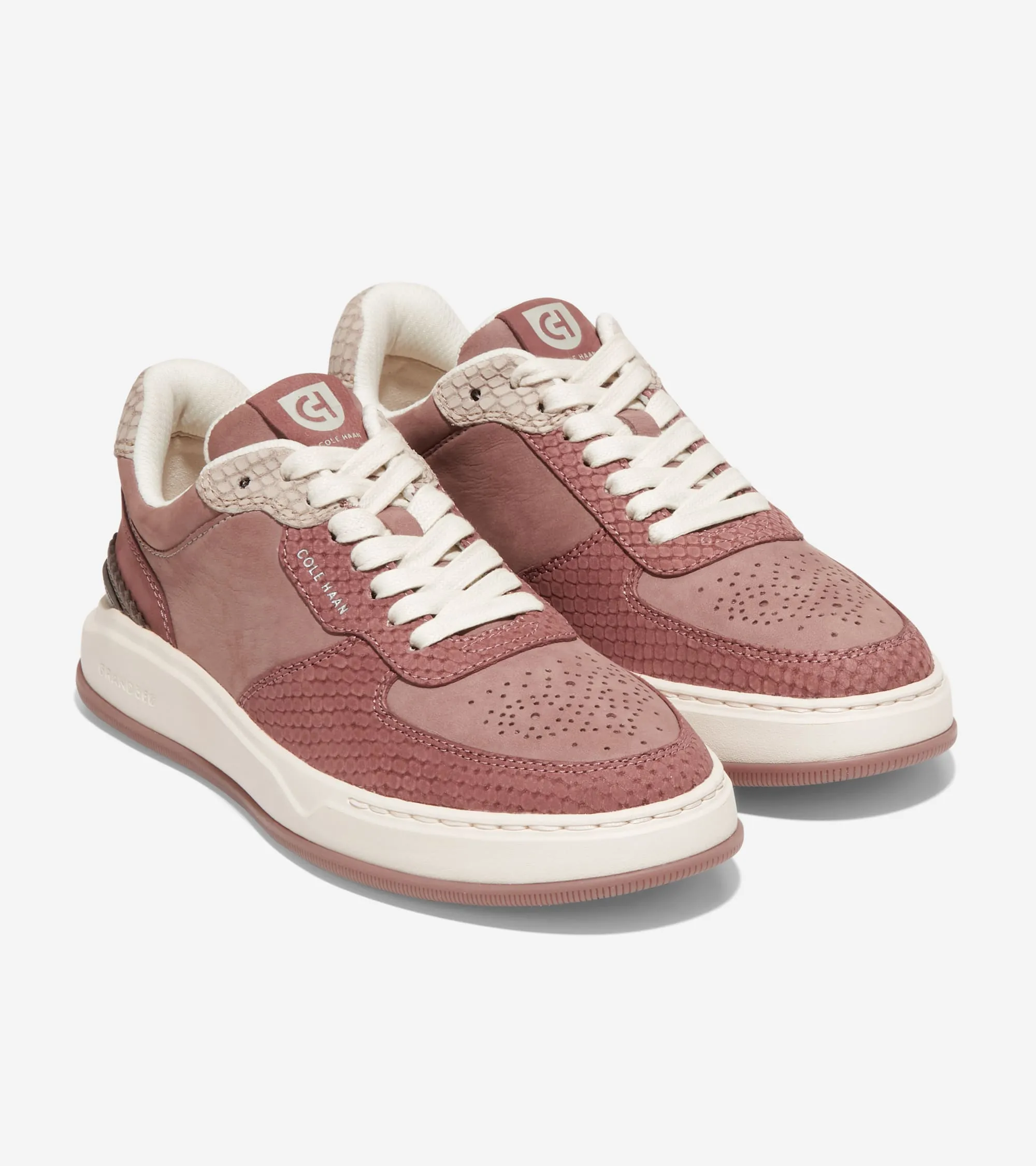 Women's GrandPrø Crossover Sneakers